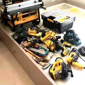 Que ferramentas usar para montar móveis planejados
